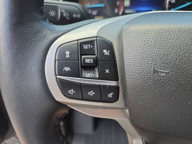 Photo 15 of this FORD EXPLORER