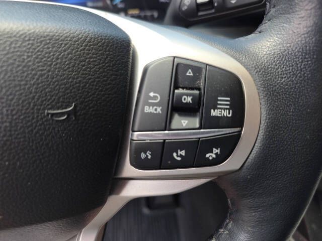 Photo 16 of this FORD EXPLORER