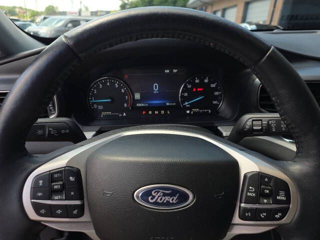 Photo 17 of this FORD EXPLORER