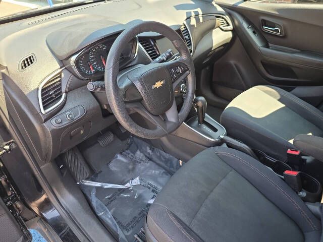 Photo 10 of this CHEVROLET TRAX