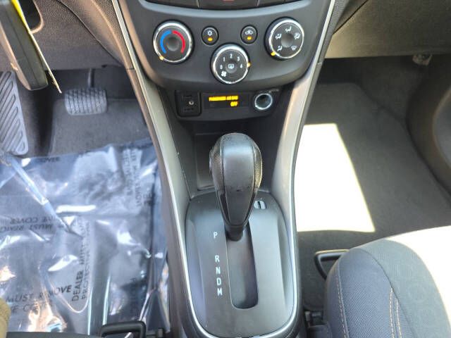 Photo 13 of this CHEVROLET TRAX