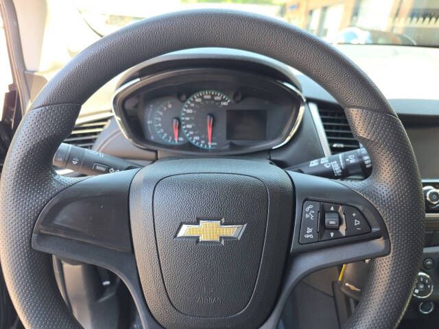 Photo 15 of this CHEVROLET TRAX