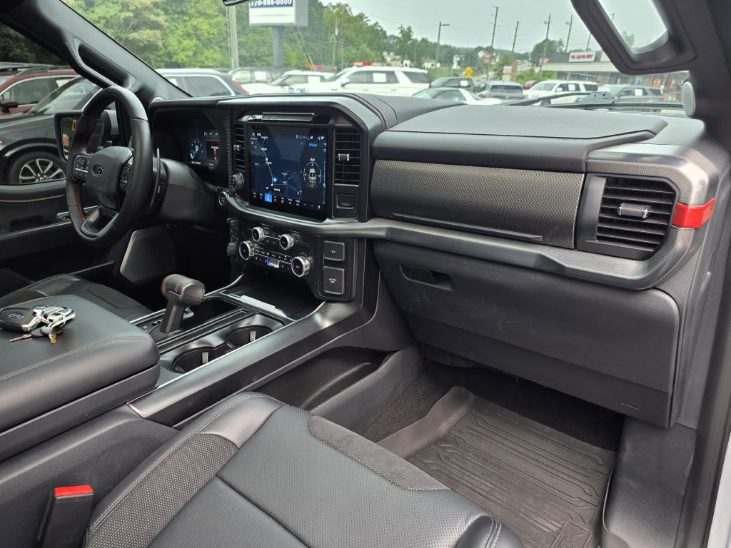 Photo 27 of this FORD F-150 RAPTOR