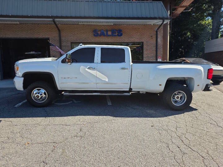 Photo 2 of this GMC SIERRA 3500HD
