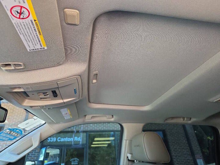 Photo 14 of this GMC SIERRA 3500HD