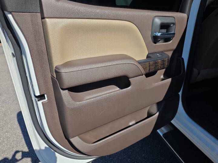 Photo 22 of this GMC SIERRA 3500HD
