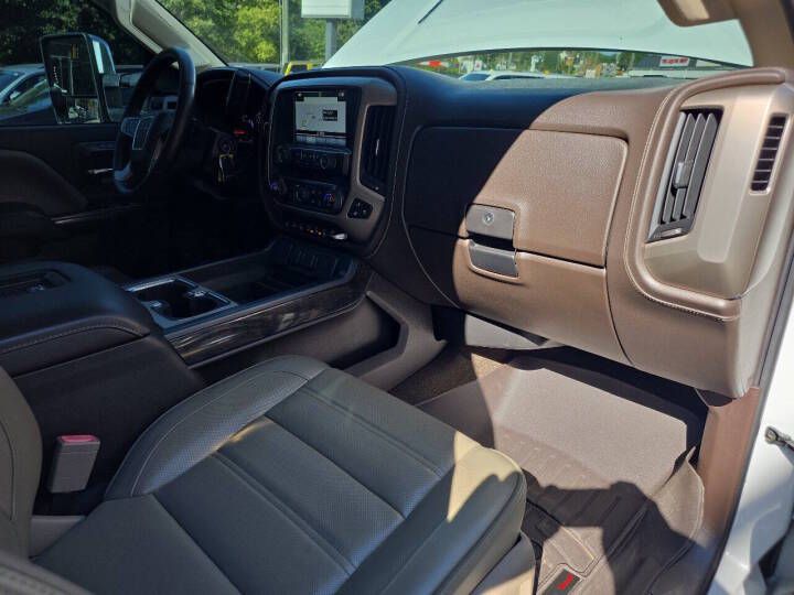 Photo 26 of this GMC SIERRA 3500HD