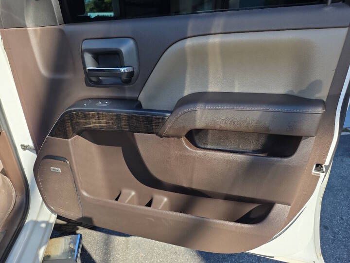Photo 27 of this GMC SIERRA 3500HD