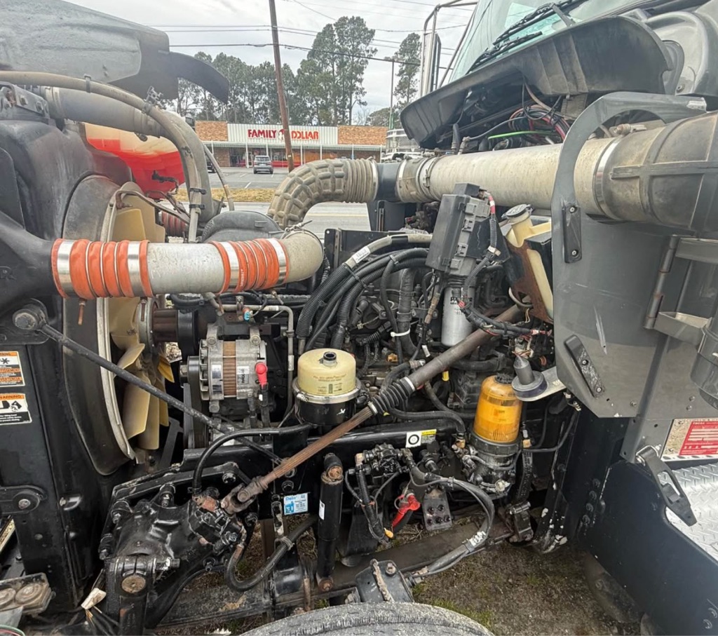 Photo 5 of this KENWORTH W900