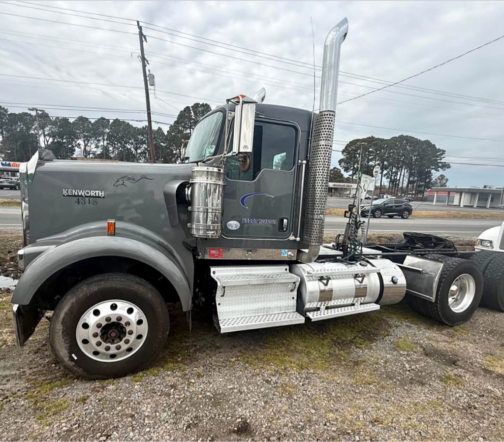 2013 KENWORTH W900
