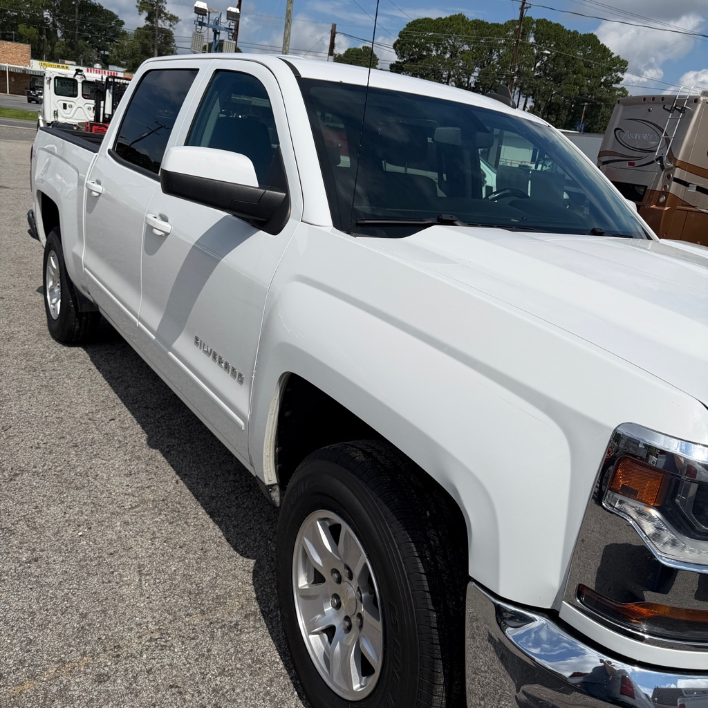 Photo 8 of this CHEVROLET SILVERADO 1500