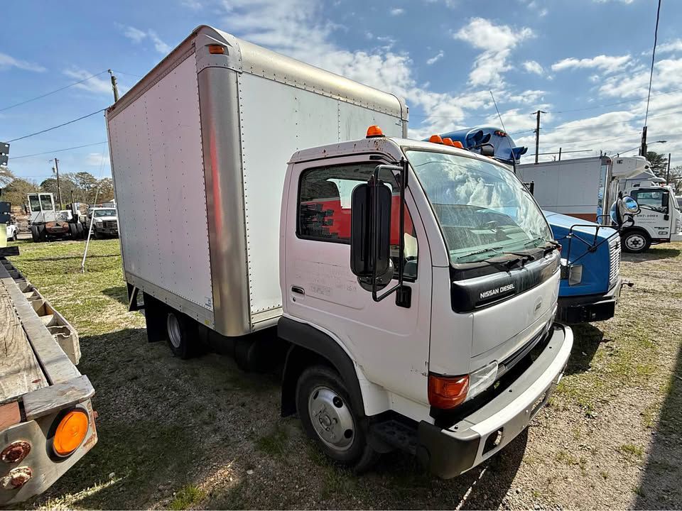 2006 NISSAN DIESEL UD1200