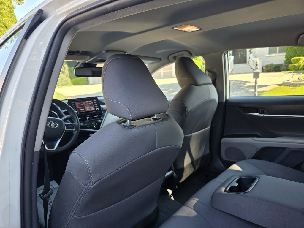 Photo 15 of this TOYOTA CAMRY