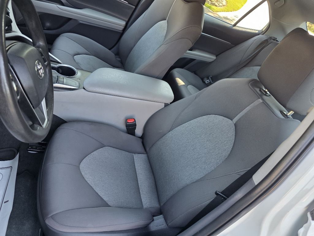 Photo 10 of this TOYOTA CAMRY
