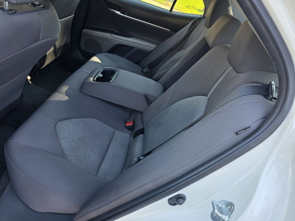 Photo 13 of this TOYOTA CAMRY