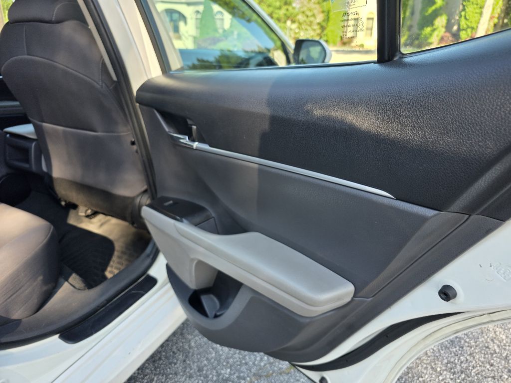 Photo 16 of this TOYOTA CAMRY