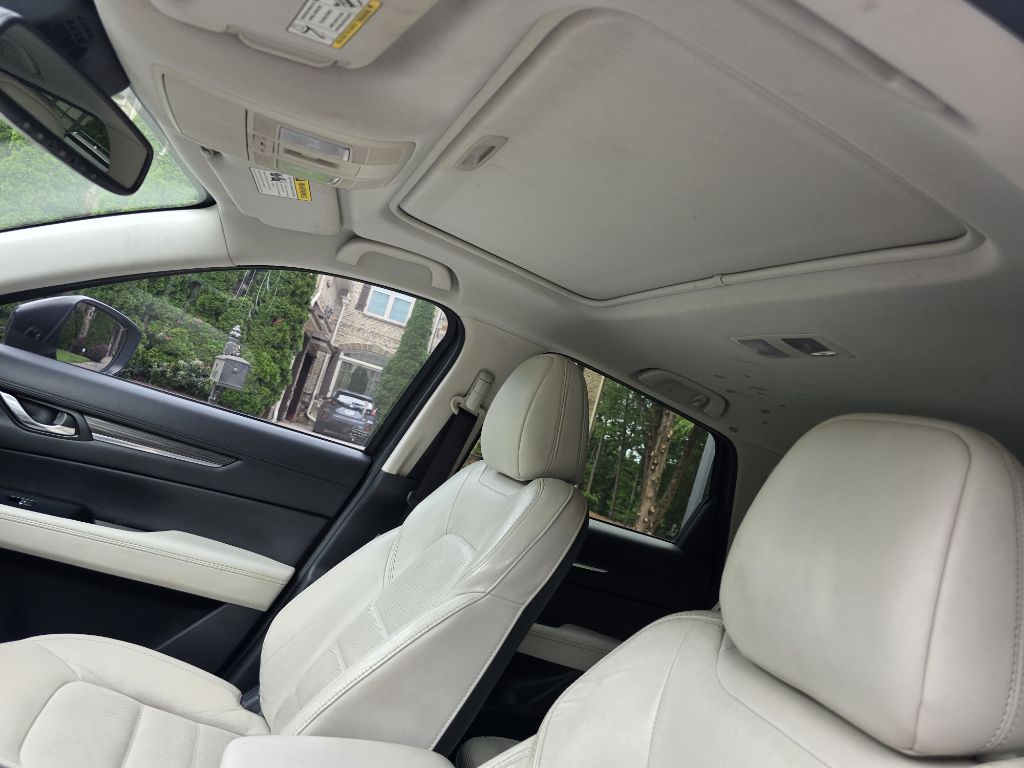 Photo 14 of this MAZDA CX-5