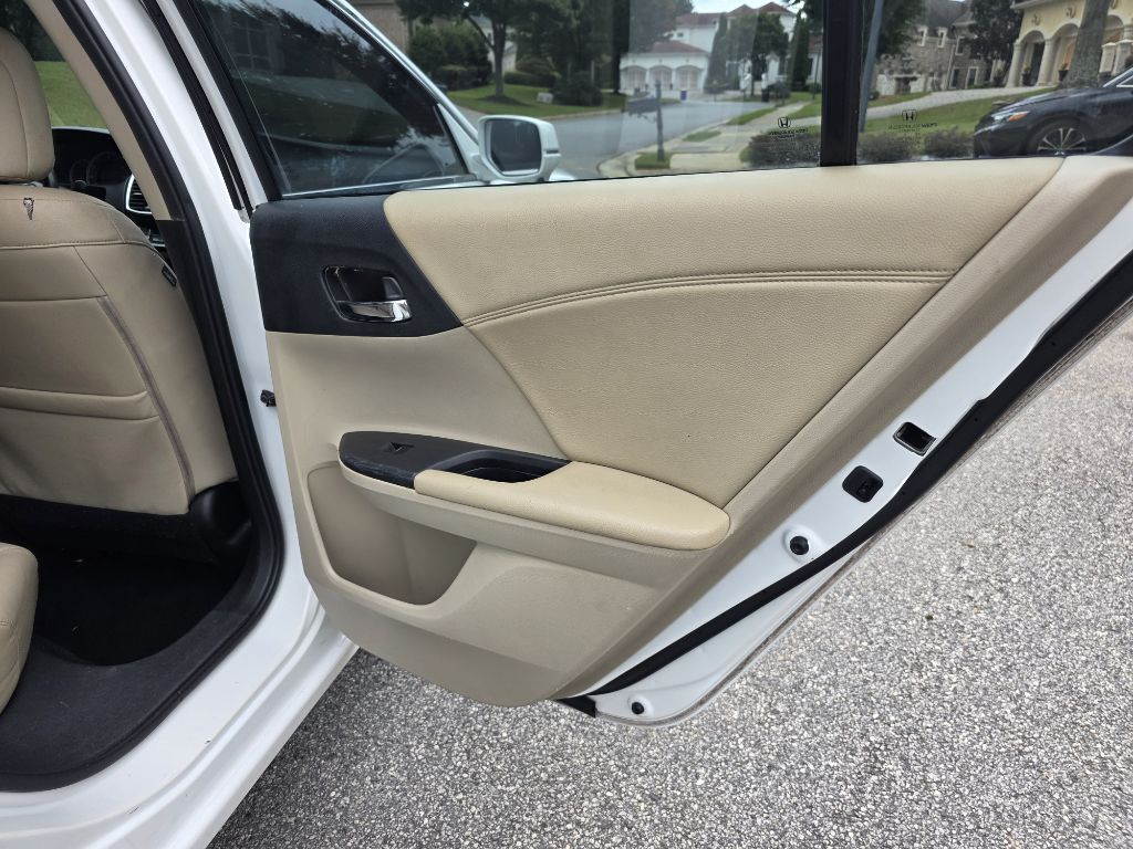 Photo 16 of this HONDA ACCORD