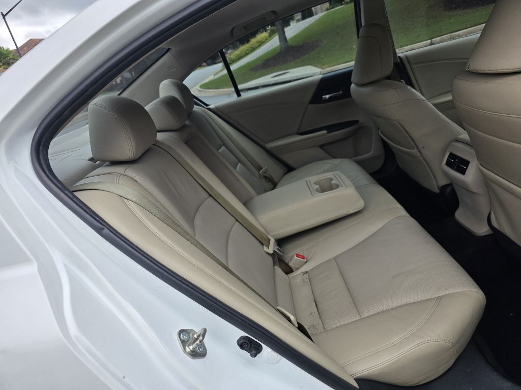 Photo 17 of this HONDA ACCORD