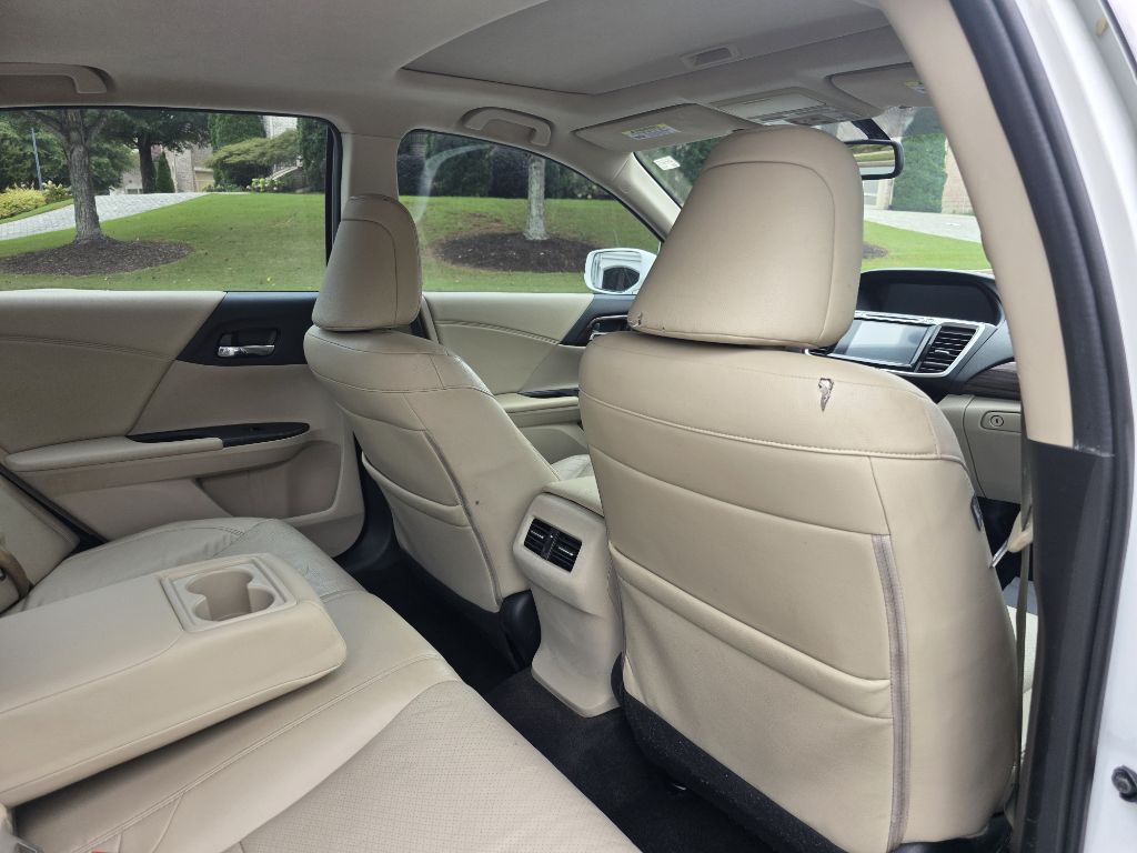 Photo 19 of this HONDA ACCORD