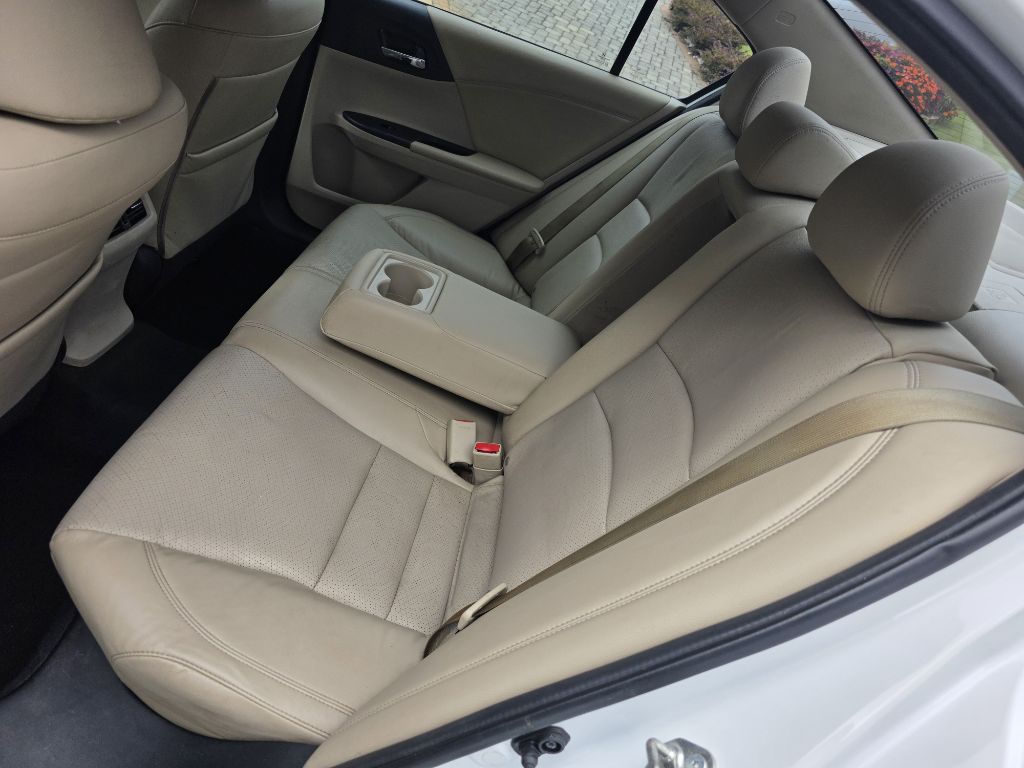 Photo 14 of this HONDA ACCORD