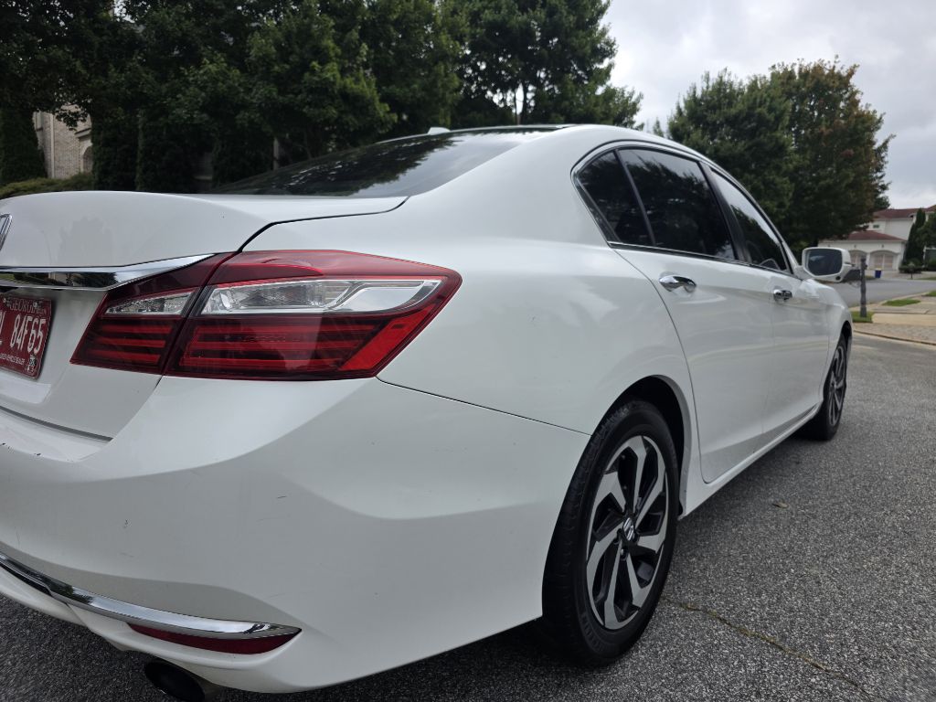 Photo 4 of this HONDA ACCORD