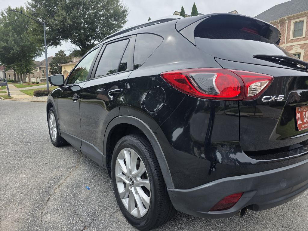 Photo 2 of this MAZDA CX-5