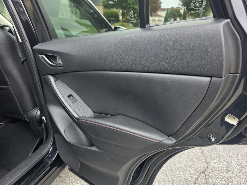 Photo 18 of this MAZDA CX-5