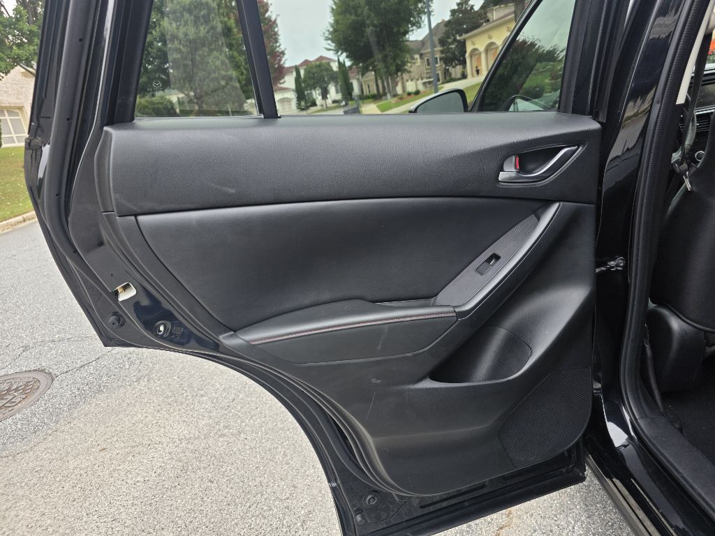 Photo 13 of this MAZDA CX-5