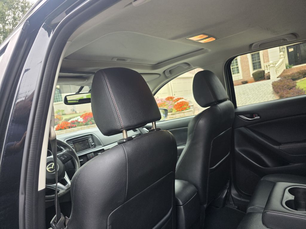 Photo 15 of this MAZDA CX-5