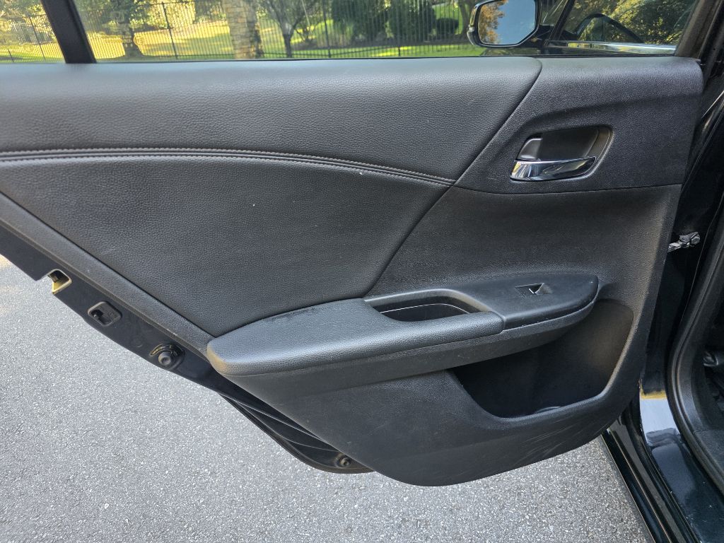 Photo 12 of this HONDA ACCORD