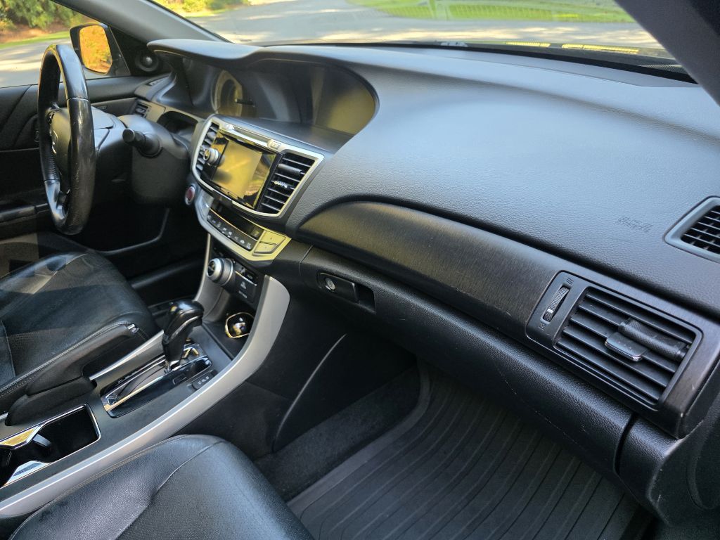 Photo 17 of this HONDA ACCORD