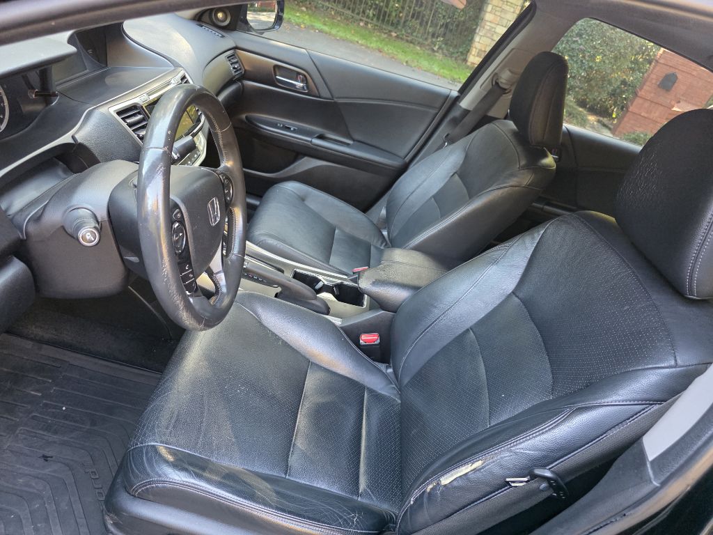 Photo 11 of this HONDA ACCORD
