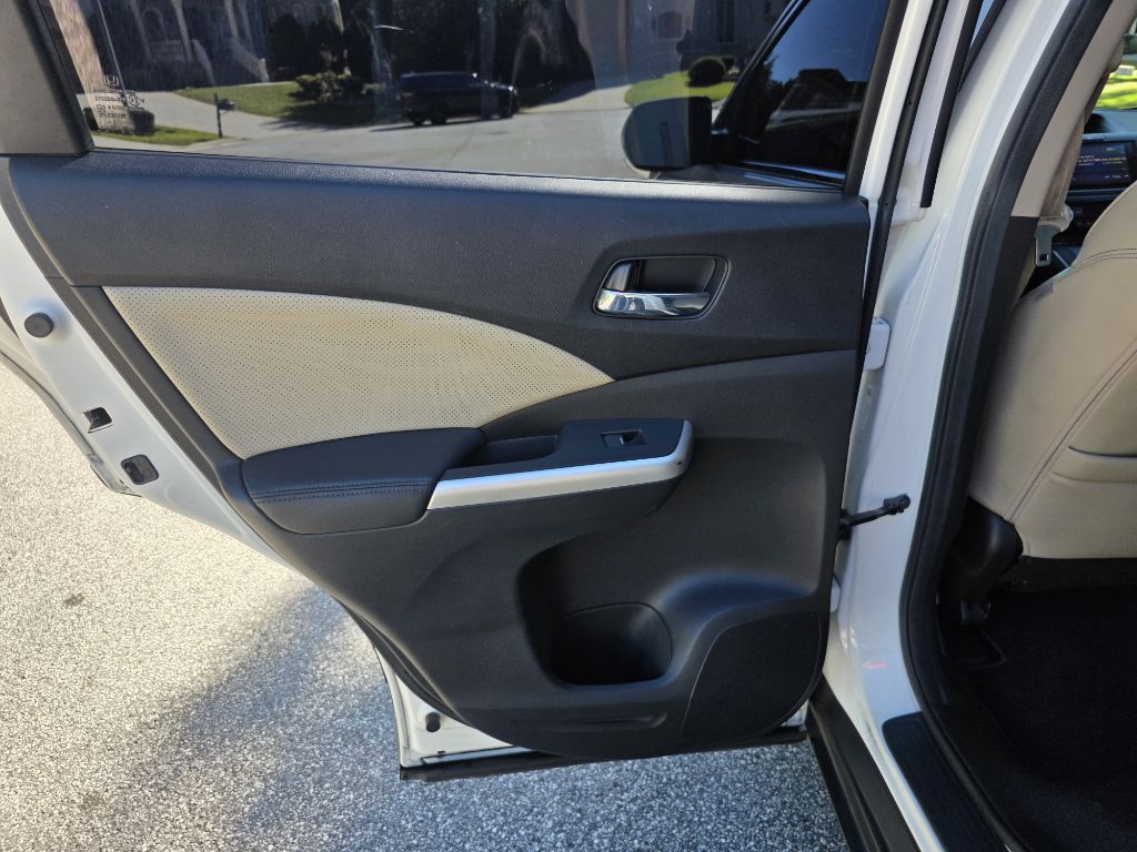 Photo 17 of this HONDA CR-V