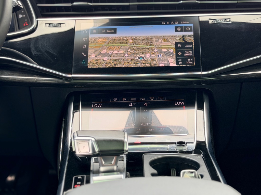 Photo 28 of this AUDI Q8