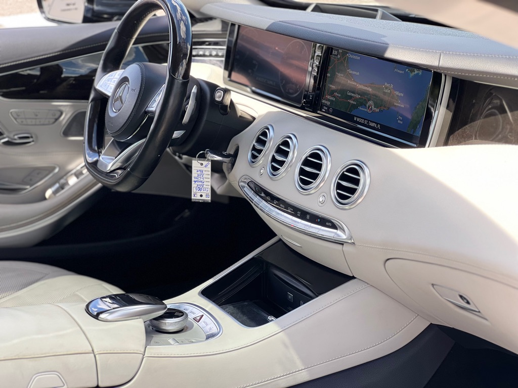 Photo 19 of this MERCEDES-BENZ S-CLASS