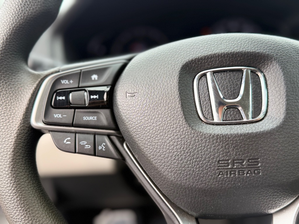 Photo 32 of this HONDA ACCORD