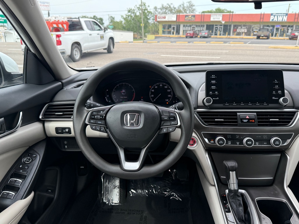 Photo 38 of this HONDA ACCORD