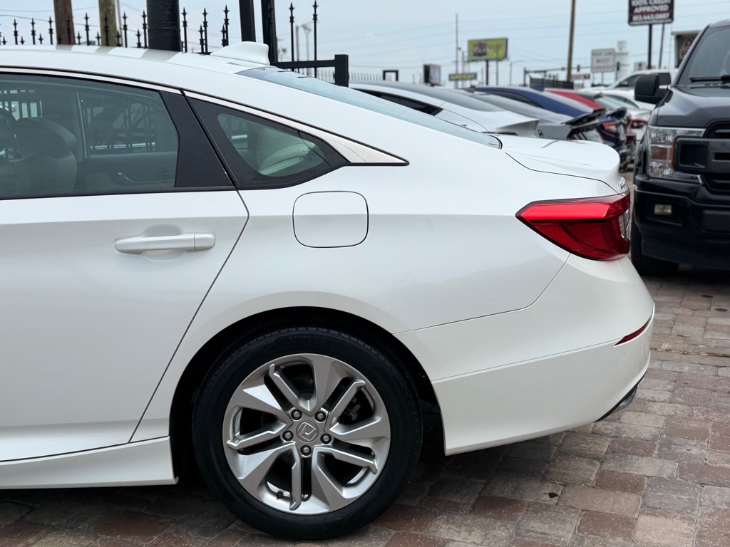 Photo 27 of this HONDA ACCORD
