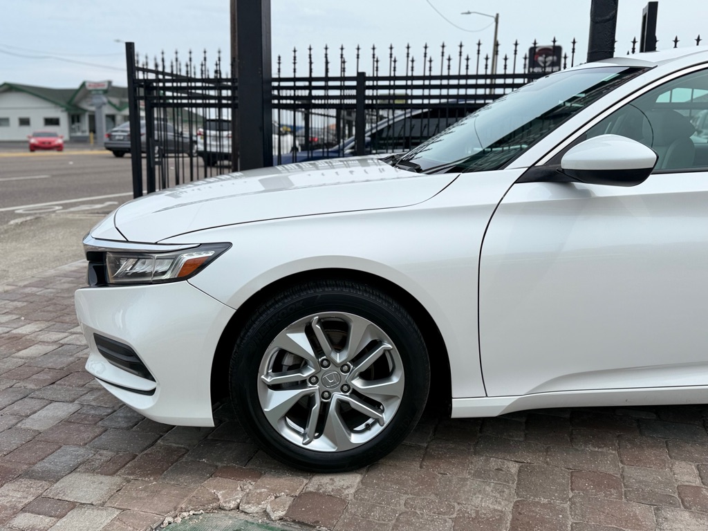 Photo 26 of this HONDA ACCORD