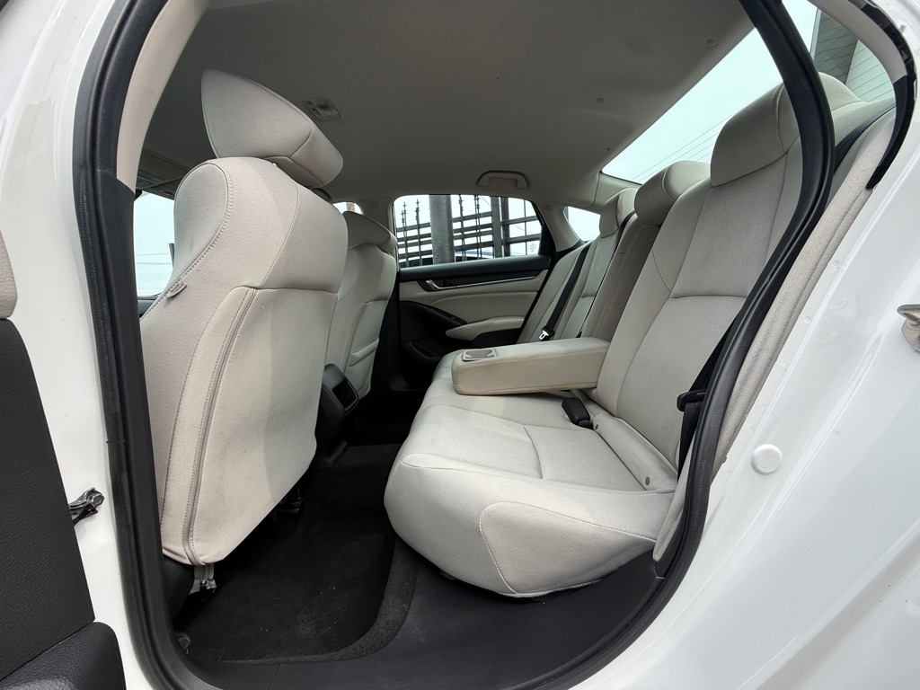 Photo 14 of this HONDA ACCORD