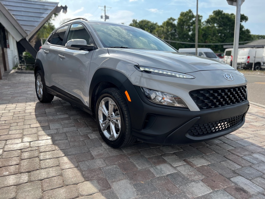 Photo 4 of this HYUNDAI KONA