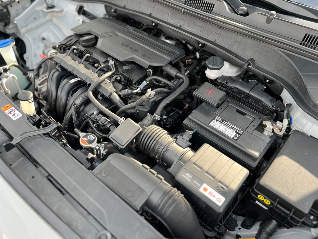 Photo 23 of this HYUNDAI KONA