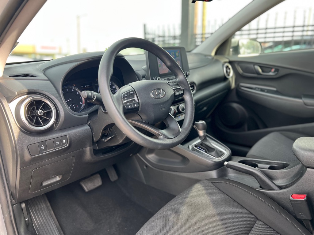 Photo 13 of this HYUNDAI KONA