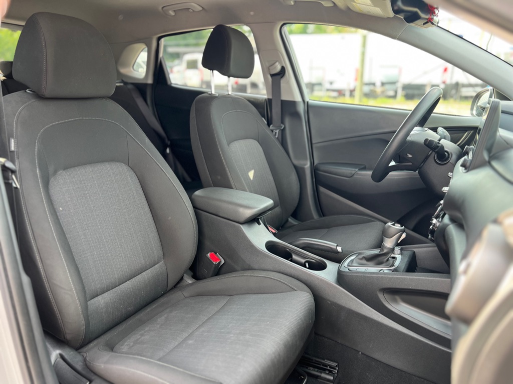 Photo 15 of this HYUNDAI KONA