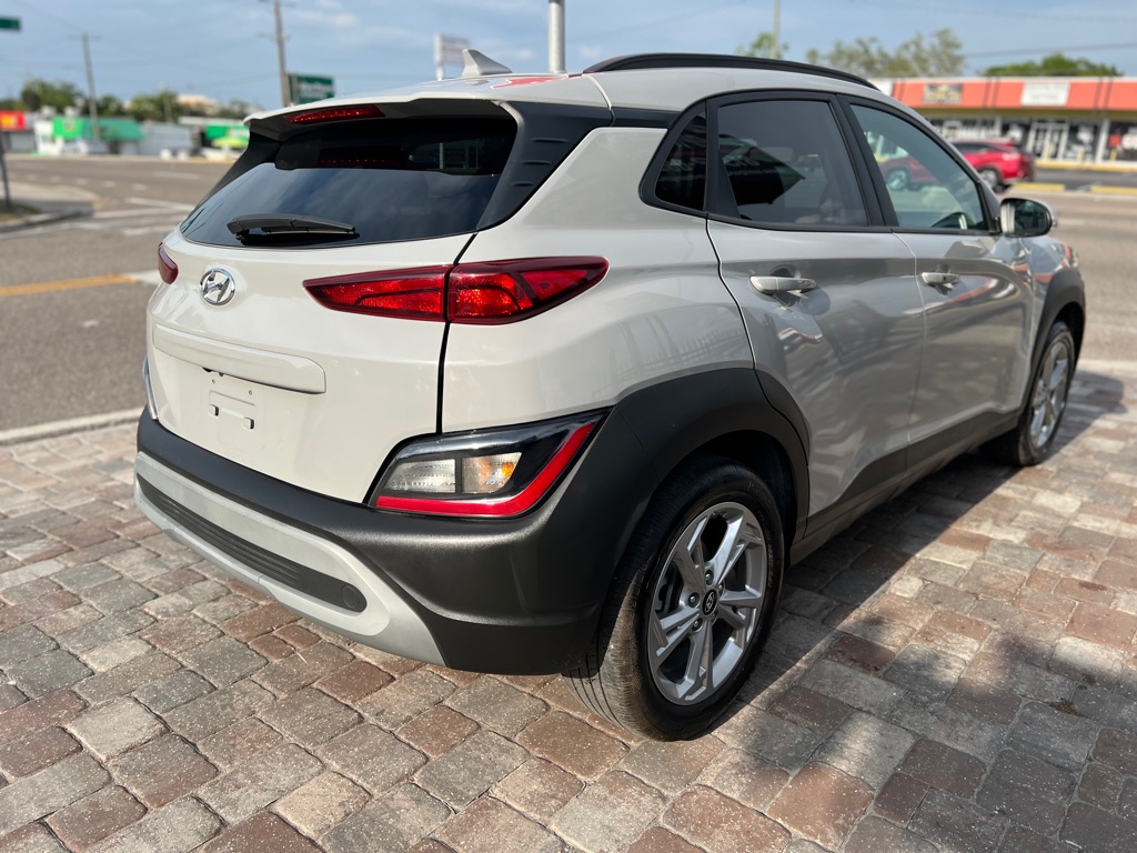Photo 8 of this HYUNDAI KONA