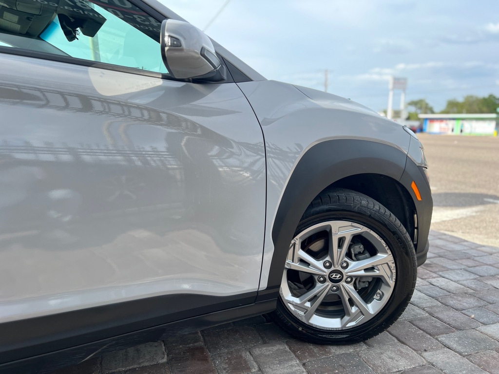 Photo 10 of this HYUNDAI KONA