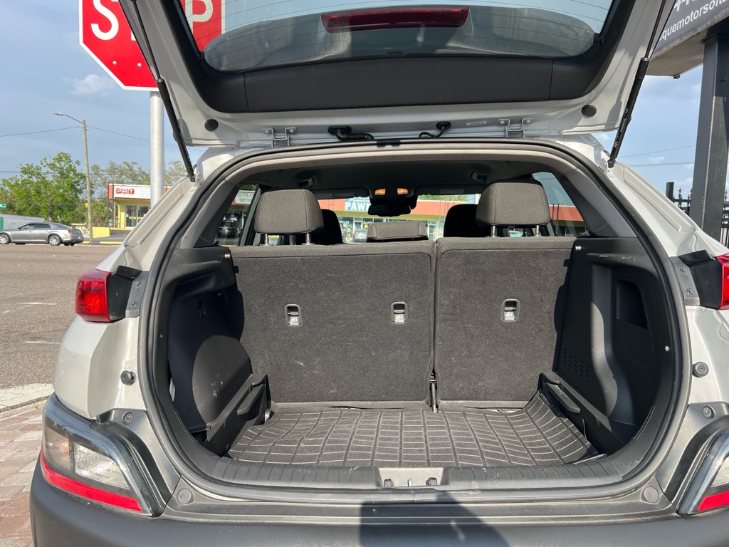 Photo 18 of this HYUNDAI KONA