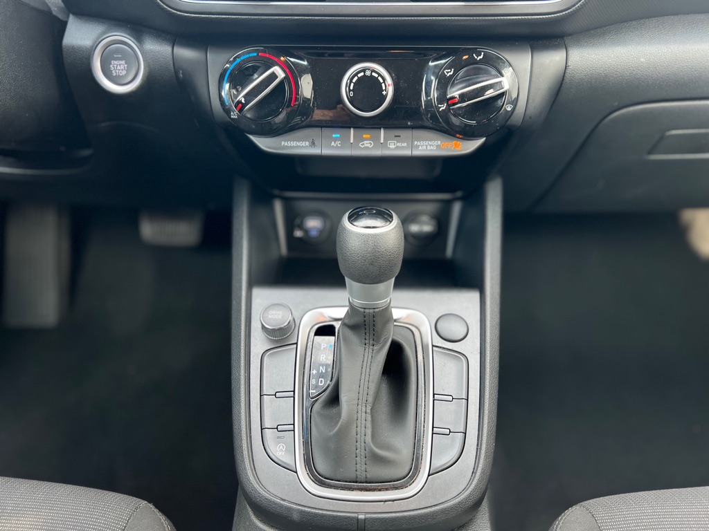 Photo 20 of this HYUNDAI KONA