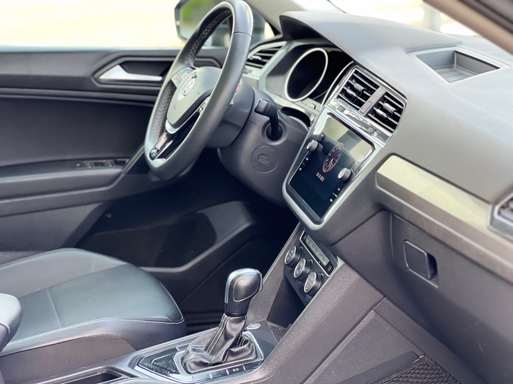 Photo 23 of this VOLKSWAGEN TIGUAN
